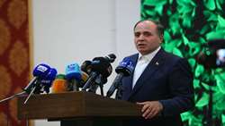 ملت ایران در روزهای جنگ عزت ایران را به نمایش گذاشتند